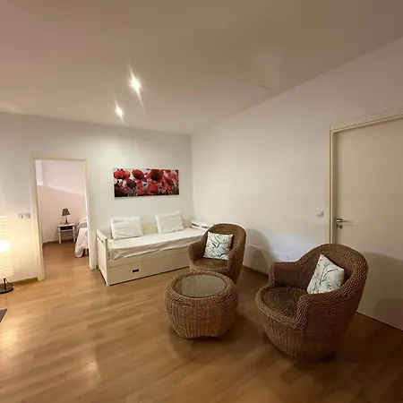 Apartment Sunny House - Casa Escapada